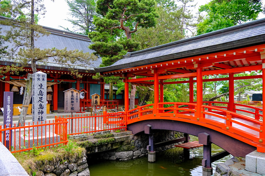 生島足島神社