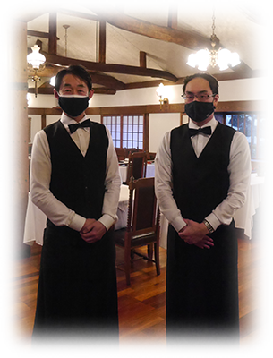 スタッフ　日々、こころを込めてお食事をご用意いたします
